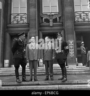 'Der épisode Automne Nebe' aus der ZDF Fernsehserie Kriminalgericht 'Das', Deutschland 1964, Regie : Georg Musset, Szenenfoto Banque D'Images