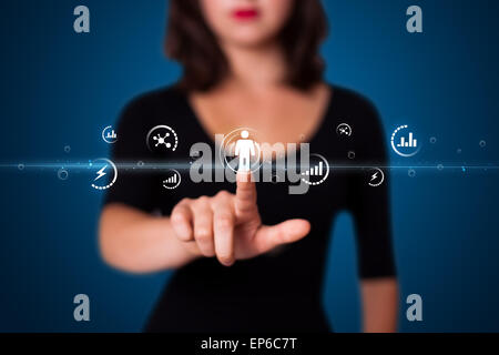 Businesswoman pressing social moderne type d'icônes Banque D'Images