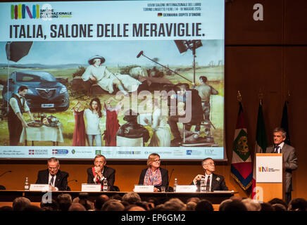 Turin, Italie. 14 mai, 2015. XXVIII inauguration de la Foire internationale du livre - Sergio Chiamparino Le président de la région Piémont Crédit : Realy Easy Star/Alamy Live News Banque D'Images