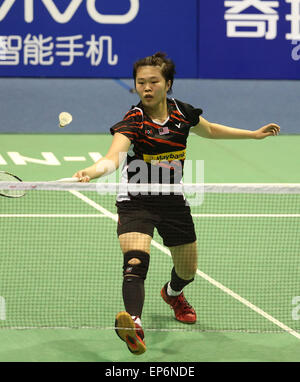 Dongguan, la province chinoise du Guangdong. 14 mai, 2015. JiHyun Sung de la Corée du Sud est en concurrence au cours de la finale contre Tee Jing Yi de la Malaisie à 2015 Sudirman Cup Championnats du monde BWF Équipe mixte à Dongguan, Province du Guangdong en Chine du sud, le 14 mai 2015. Credit : Meng Yongmin/Xinhua/Alamy Live News Banque D'Images