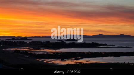 Coucher de soleil sur le Firth of Forth et Milsey Bay, North Berwick Banque D'Images