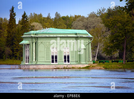 Vénus dans le pavillon du parc. Gatchina. Petersburg. La Russie. Banque D'Images