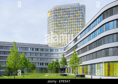 Immeuble de bureaux modernes de l'automobile club d'Allemagne. L'ADAC a été fondée le 24 mai 1903 à Stuttgart, l'hôtel Silver comme l'Association allemande les motards. Banque D'Images