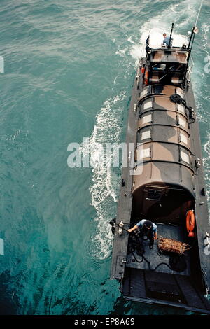 AJAXNETPHOTO. L'année 2009. En mer, le canal. LCI - En mer - appel de demandes de débarquement du navire d'assaut amphibie Mounts Bay. PHOTO:JONATHAN EASTLAND/AJAX REF:920083 19  17 Banque D'Images