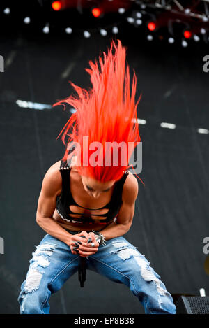 Heidi Berger de la Butcher Babies sur scène à la rébellion de 2015 Carolina. Banque D'Images