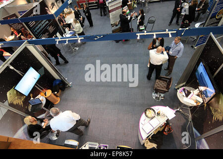 Cheltenham, Royaume-Uni. 14 mai, 2015. Première Gloucestershire Business Afficher dans le hall de l'Hippodrome de Cheltenham Centaur Banque D'Images