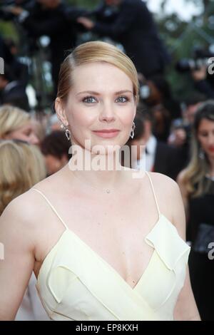 L'actrice hongroise Andrea Osvart producteur et assiste à la première de Mad Max : Fury Road à la 68e Assemblée annuelle du Festival du Film de Cannes au Palais des Festivals de Cannes, France, le 14 mai 2015. Photo : Hubert Boesl /dpa - PAS DE FIL - SERVICE Banque D'Images