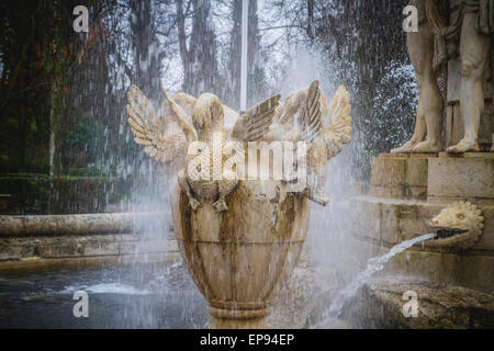 Les sources classiques de l'eau dans les jardins royaux d'Aranjuez, Espagne Banque D'Images