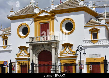 Vistas de Sevilla. Plaza de toros de la Maestranza. Banque D'Images