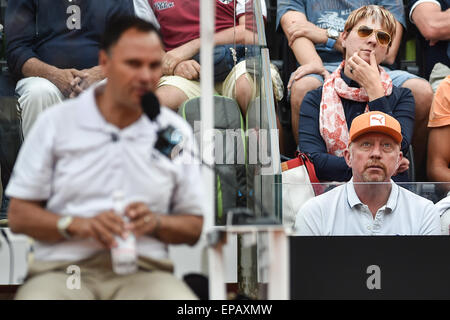 Rome, Italie. 15 mai, 2015. Open de Tennis italienne BNL. Quart de finale de l'ATP. Kei Nishikori vs Novak Djokovic. Boris Becker regarde son player Crédit : Action Plus Sports/Alamy Live News Banque D'Images