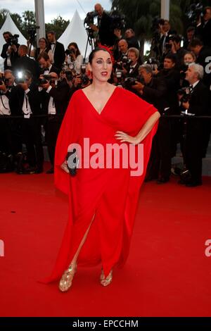 L'actrice espagnole Rossy de Palma assiste à la première de l'homme irrationnel à la 68e Assemblée annuelle du Festival du Film de Cannes au Palais des Festivals de Cannes, France, le 15 mai 2015. Photo : Hubert Boesl - PAS DE SERVICE DE FIL Banque D'Images