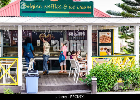 Fred's de gaufres belges et de la crème glacée, Redcliffe Quay, Saint John's, Antigua Banque D'Images