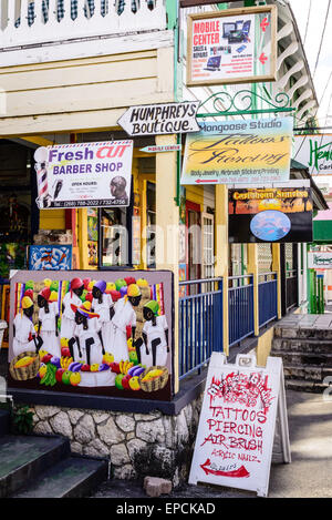 Les panneaux colorés, St Mary's Street, Saint John's, Antigua Banque D'Images