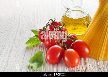 Les ingrédients de la sauce avec des pâtes, Close up Banque D'Images