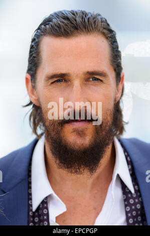 Cannes, France. 16 mai, 2015. Matthew McConaughey au photocall pour 'la mer d'arbres" 68ème Festival du Film de Cannes 2015 Palais du Festival, Cannes, France, le 16 mai 2015 Crédit : James McCauley/Alamy Live News Banque D'Images