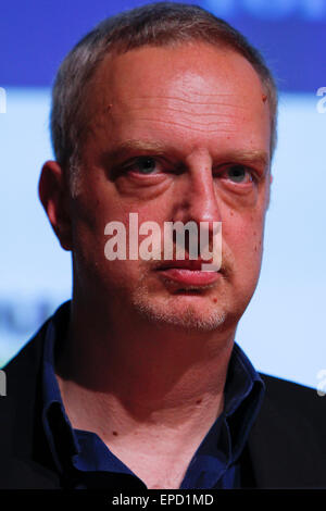 Torino, Italie, 16 mai 2015. L'écrivain italien Antonio Scurati est invité sur le troisième jour de la Foire du livre de Turin. Banque D'Images