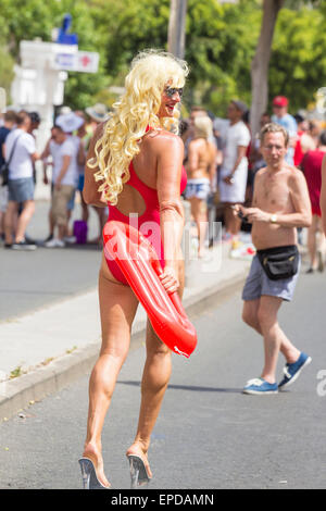 Baywatch Voir Maspalomas Gay Pride Parade. Maspalomas, Gran Canaria, Îles Canaries, Espagne. Banque D'Images