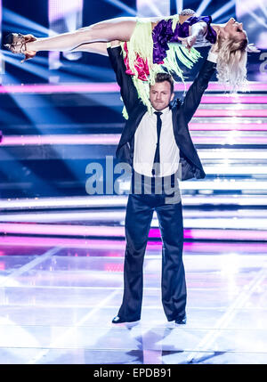 Magdeburg, Allemagne. 16 mai, 2015. Willi Gabalier, un danseur professionnel, participe à l'émission de télévision allemande "Willkommen bei Carmen Nebel" (Bienvenue à Carmen Nebel) à Magdebourg, Allemagne, 16 mai 2015. Photo : Andreas Lander/DPA - PAS DE FIL - SERVICE/dpa/Alamy Live News Banque D'Images