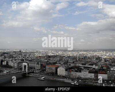 Vue sur la ville de Budapest avec le Danube. Banque D'Images