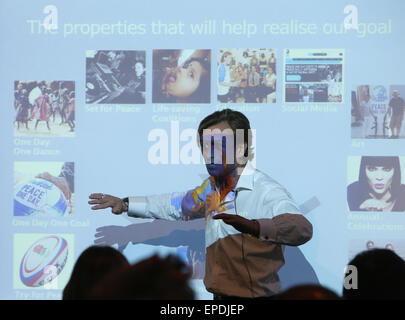 Jeremy Gilley, fondateur de Peace One Day s'adresse aux délégués au Festival du marketing avec : Jeremy Gilley Où : London, Royaume-Uni Quand : 12 novembre 2014 Source : WENN.com Banque D'Images