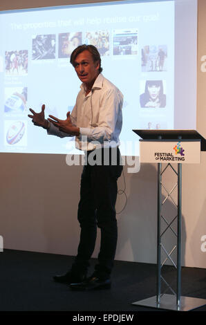 Jeremy Gilley, fondateur de Peace One Day s'adresse aux délégués au Festival du marketing avec : Jeremy Gilley Où : London, Royaume-Uni Quand : 12 novembre 2014 Source : WENN.com Banque D'Images