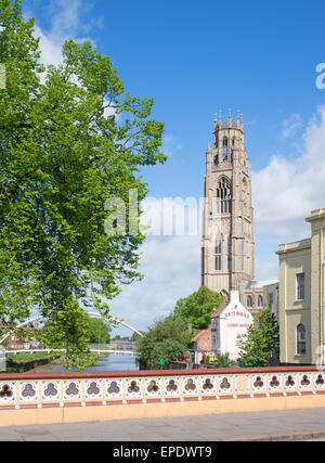 Eglise St Botolph tower vu de la rivière Witham, Boston, Lincolnshire, Angleterre, RU Banque D'Images