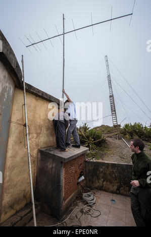 La station de radio amateur sur le sommet du Monte Verde à 750 m a.s.l dans l'île de Sao Vicente, Cap Vert archipel dans l'océan Atlantique. Banque D'Images