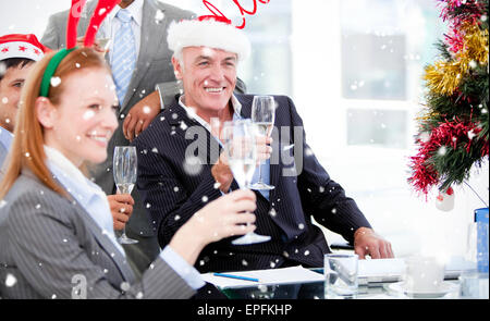 L'équipe de célébrer Noël Banque D'Images