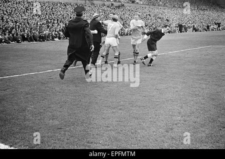 Newcastle Utd v Manchester City 11 mai 1968. Division de la Ligue un match à St James Park. Score final 3 Newcastle Manchester City 4 Banque D'Images