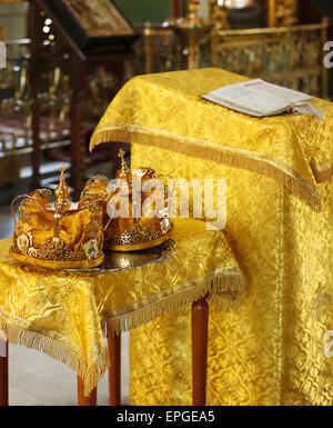 Couronnes de mariage Banque D'Images