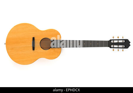 Guitare classique en bois isolé sur fond blanc Banque D'Images
