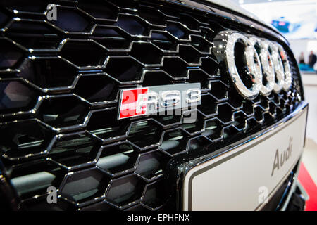 BERLIN - 02 MAI 2015 : Exposition. L'emblème de Hot hatch Audi RS3 (8VA). Produite depuis 2015. Banque D'Images