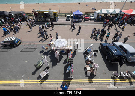 Brighton, UK. 17 mai, 2015. La 30e London-Brighton Mini Run assemble le long du front de mer de Brighton. Plus de 2000 voitures a terminé le rallye et ont été rejoints par de nombreux amateurs de mini local. Crédit : Chris Poole/Alamy Live News Banque D'Images