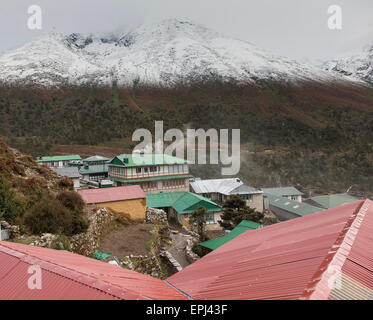 Un typique village trekking dans la région de l'Everest Népal Banque D'Images