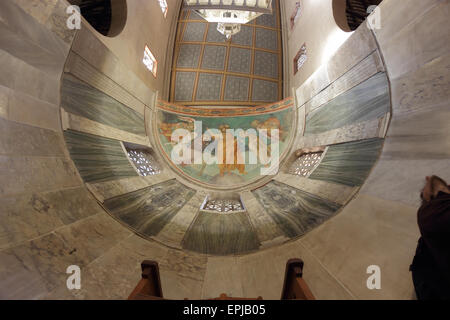 ROME, ITALIE - 21 avril 2015 : l'abside de l'ancienne église de Saint George en Velabrum Banque D'Images