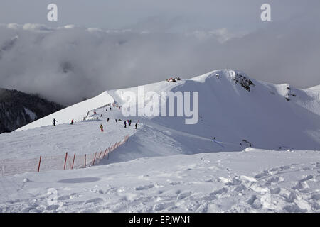 Troisième pic Aigbi dans les montagnes du Caucase. Banque D'Images