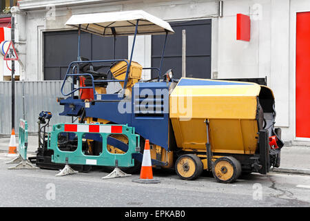 Machine d'asphalte pour pavage Banque D'Images