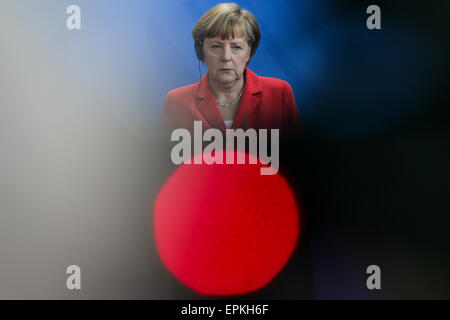 Berlin, Allemagne. 19 mai, 2015. La chancelière allemande, Angela Merkel, assiste à une conférence de presse après une rencontre avec le président français François Hollande à la chancellerie à Berlin, Allemagne, le 19 mai 2015. Credit : Zhang Fan/Xinhua/Alamy Live News Banque D'Images