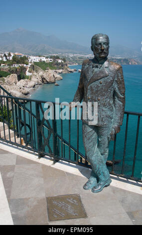 Statue du Roi Alfonso XII commémorant sa visite au xixe siècle pour le Balcon de Europa, Nerja, Andalousie, Espagne Banque D'Images