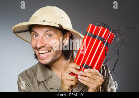 Funny Safari hunter contre l'arrière-plan Banque D'Images