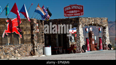 Vieille station d'essence Cool Springs en Arizona Banque D'Images