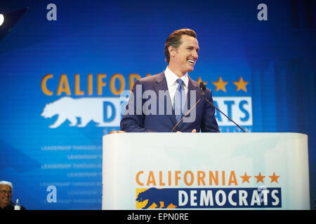 Anaheim, Californie, USA. 16 mai, 2015. Lieutenant-gouverneur de Californie Gavin Newsom parle lors de la Convention du Parti démocrate de Californie, tenue à l'Anaheim Convention Center. © Davis de Coiffure/ZUMA/ZUMAPRESS.com/Alamy fil Live News Banque D'Images