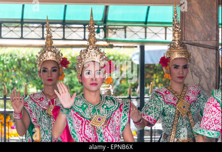 Danseurs thaïlandais traditionnels, danse, Sukhothai Bangkok, Thaïlande Banque D'Images