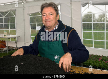 Alan Titchmarsh jardinier TV célébrité à un rythme annuel de croissance Il événement qui vise à sensibiliser les jeunes sur la nature et le jardinage, l'École royale... Banque D'Images