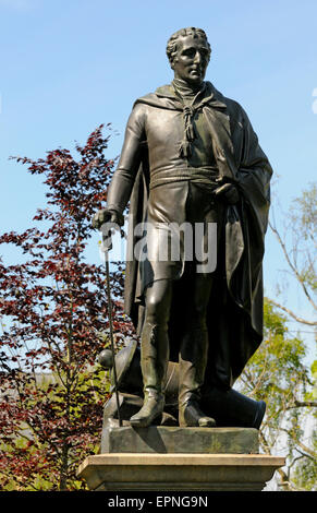 Norwich, Norfolk, Angleterre. Statue du duc de Wellington (par George Adams, 1854) dans la région proche, de la cathédrale Banque D'Images