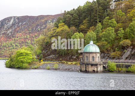 Le château d'eau à réservoir Goch Craig, Elan Valley près de Rhayader, Pays de Galles, Royaume-Uni Banque D'Images