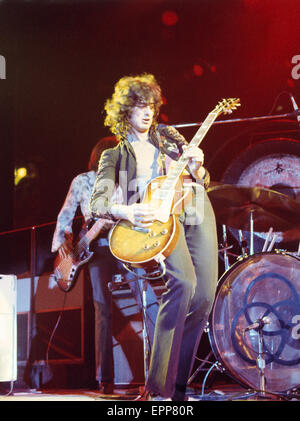 LED ZEPPELIN Jimmy Page à propos de 1975. Photo Jeffrey Mayer Banque D'Images