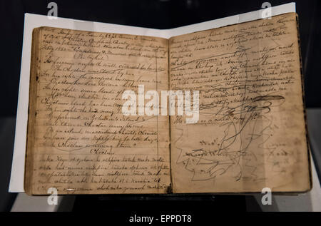 Richmond, Virginia, USA. 20 mai, 2015. Un prisonnier de guerre livre d'autographes s'affiche au Musée de la Confédération. Le musée est le principal centre mondial de l'affichage, de l'étude et la préservation de l'histoire et des artefacts des Etats confédérés d'Amérique. © Brian Cahn/ZUMA/Alamy Fil Live News Banque D'Images