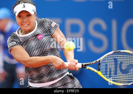 Nuremberg, Allemagne. 21 mai, 2015. Kurumi Nara du Japon en action au cours de la 1/4 de finale du tournoi de tennis WTA match contre Vinci de l'Italie à Nuremberg, Allemagne, 21 mai 2015. Photo : DANIEL KARMANN/dpa/Alamy Live News Banque D'Images