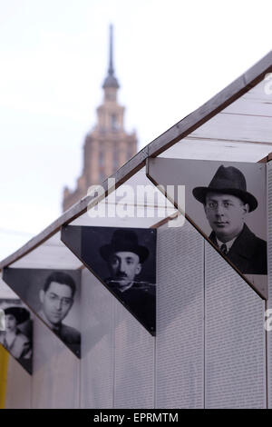Des photographies de victimes de l'Holocauste au Ghetto de Riga musée en plein air Forstate Maskavas, un quartier de Riga, capitale de la République de Lettonie Banque D'Images